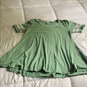 LuLaRoe Perfect T - Small